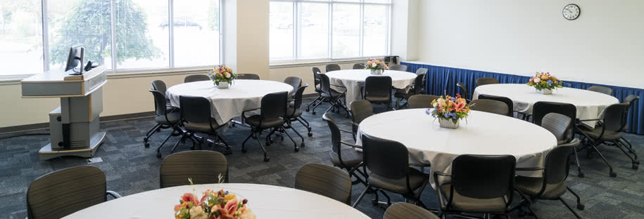 WCC, Wojcik Conference Center, Room W102 amenities